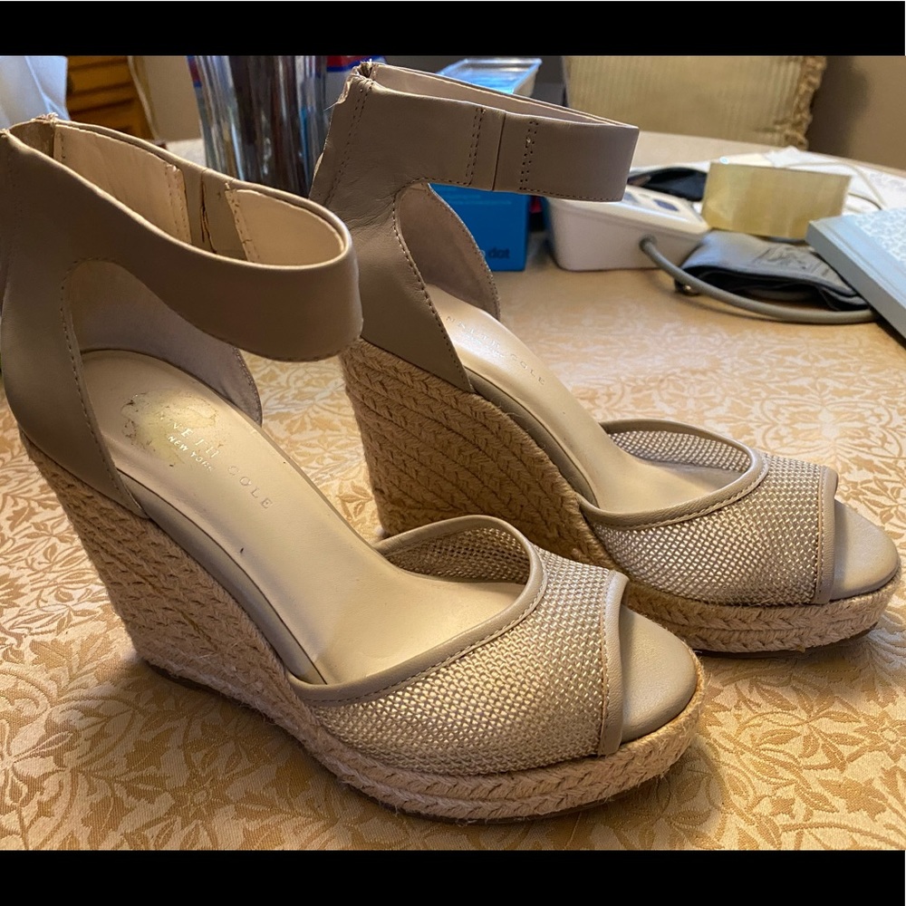Brand new Kenneth Cole espadrilles